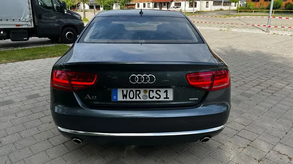 Gebraucht Audi A8 Design 351 PS (258 kW) 2011 Blau Limousine