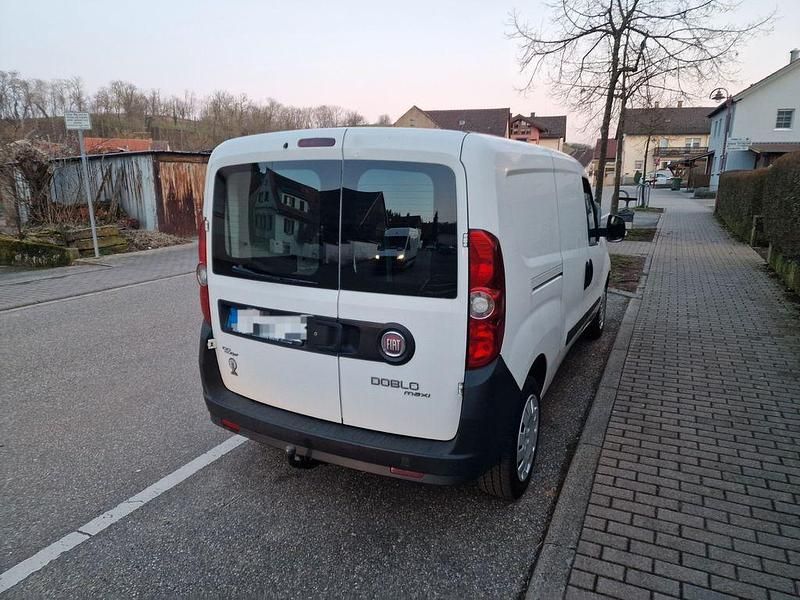 Gebraucht Fiat Doblò 101 PS (74 kW) 2012 Weiß Van / Kleinbus
