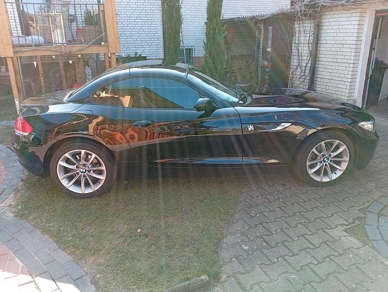 Gebraucht BMW Z4 Sport Line 156 PS (114 kW) 2014 Schwarz Cabrio