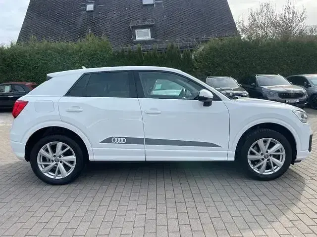 Gebraucht Audi Q2 Sport 150 PS (110 kW) 2018 Weiß SUV