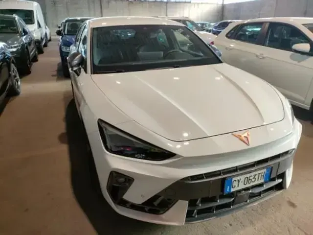 Usata Cupra Leon 150 CV (110 kW) 2025 Bianco Berlina