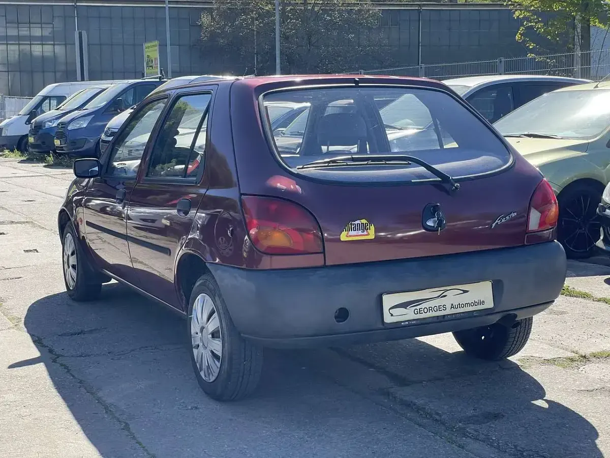 Gebraucht Ford Fiesta 60 PS (44 kW) 1998 Rot Kleinwagen
