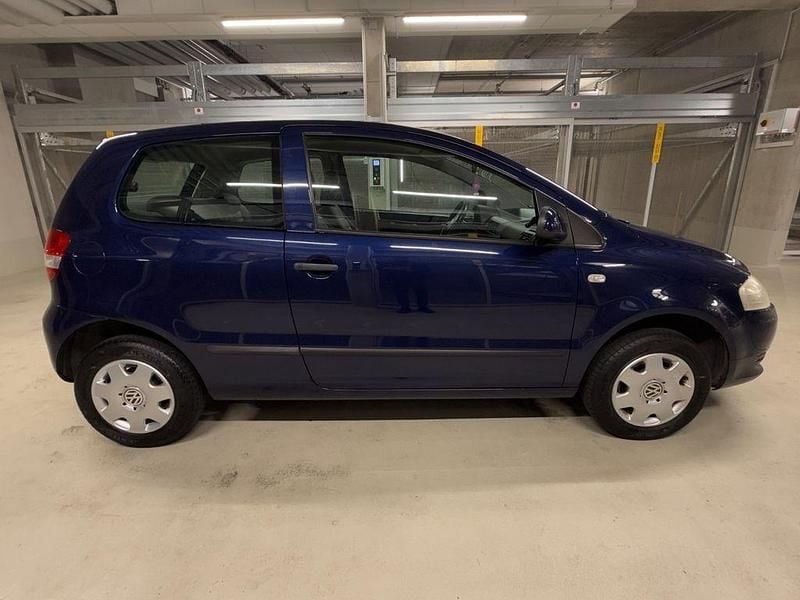 Gebraucht VW Fox 54 PS (39 kW) 2005 Blau Kleinwagen