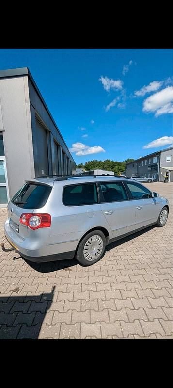 Silber Gebraucht 2008 VW Passat Kombi | 1.800 € (Guter Preis) - Bild 1/4