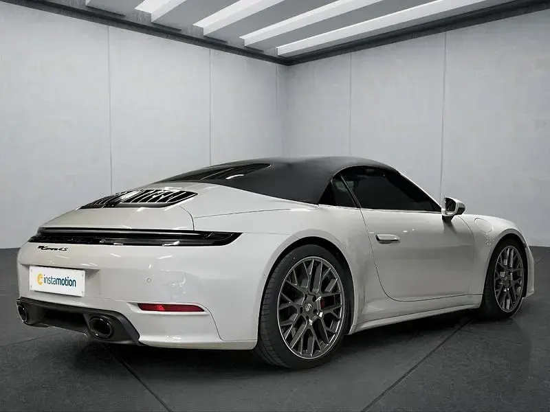 Gebraucht Porsche 992 480 PS (353 kW) 2026 Grau Cabrio