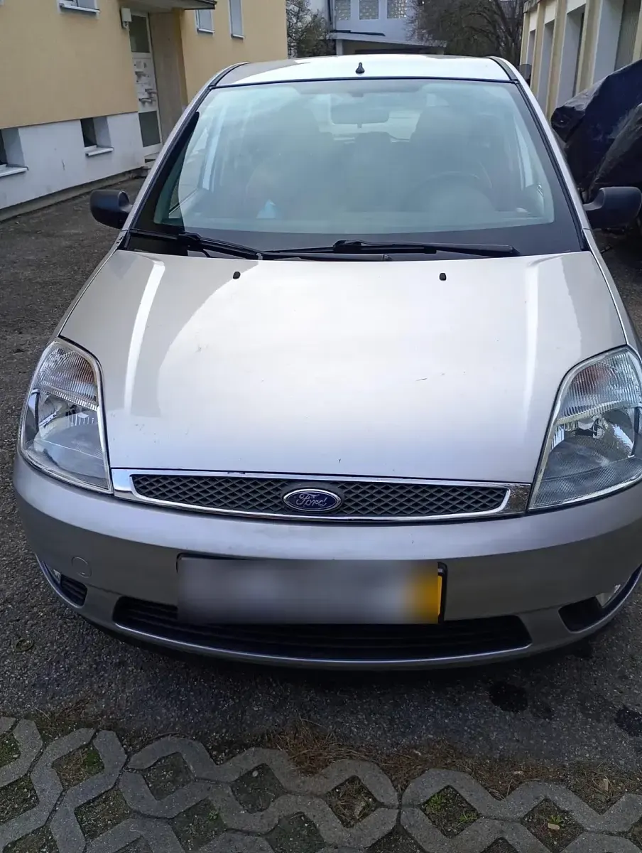 Gebraucht Ford Fiesta 65 PS (47 kW) 2002 Grau Kleinwagen