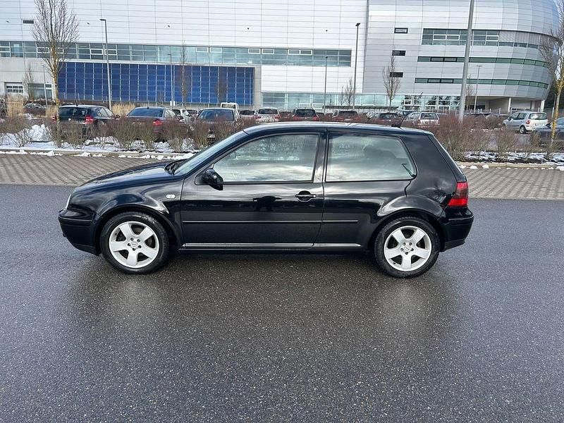 Gebraucht VW Golf IV Edition 116 PS (85 kW) 2003 Schwarz Kleinwagen