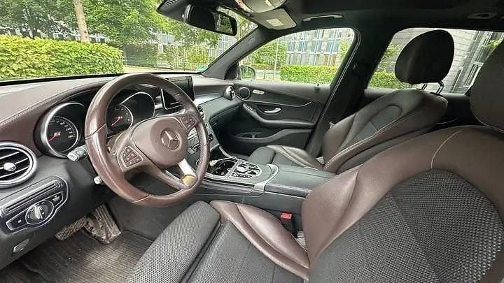 Grau Gebraucht 2018 Mercedes GLC220 SUV | 26.900 € (Superpreis) - Bild 1/4
