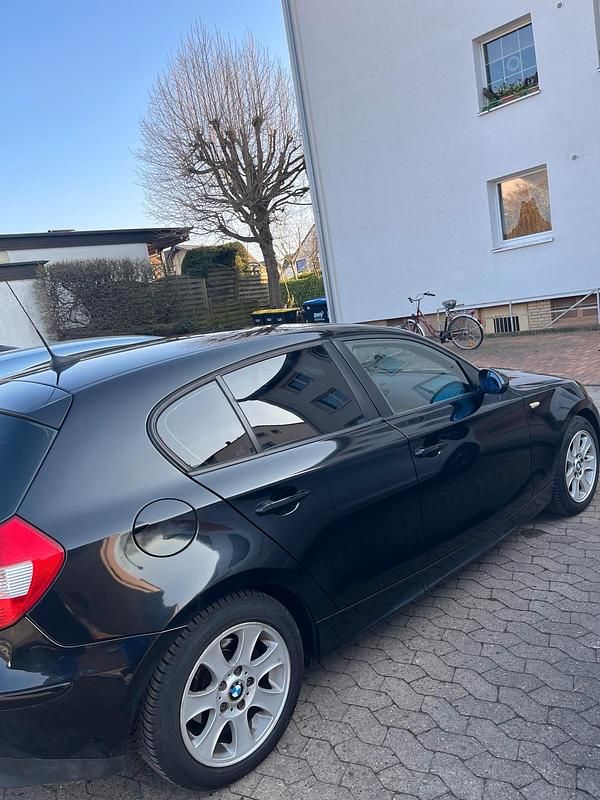 Gebraucht BMW 118 129 PS (94 kW) 2005 Schwarz Kleinwagen