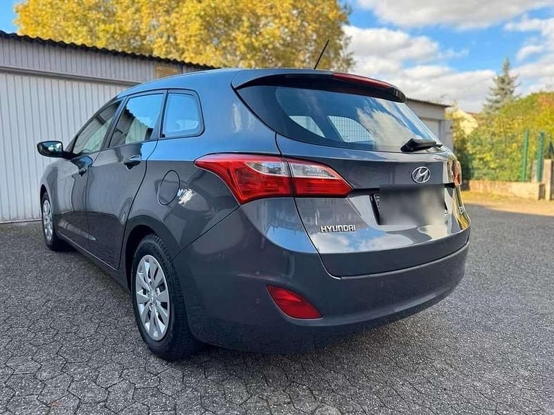 Gebraucht Hyundai i30 Trend 101 PS (74 kW) 2016 Kombi