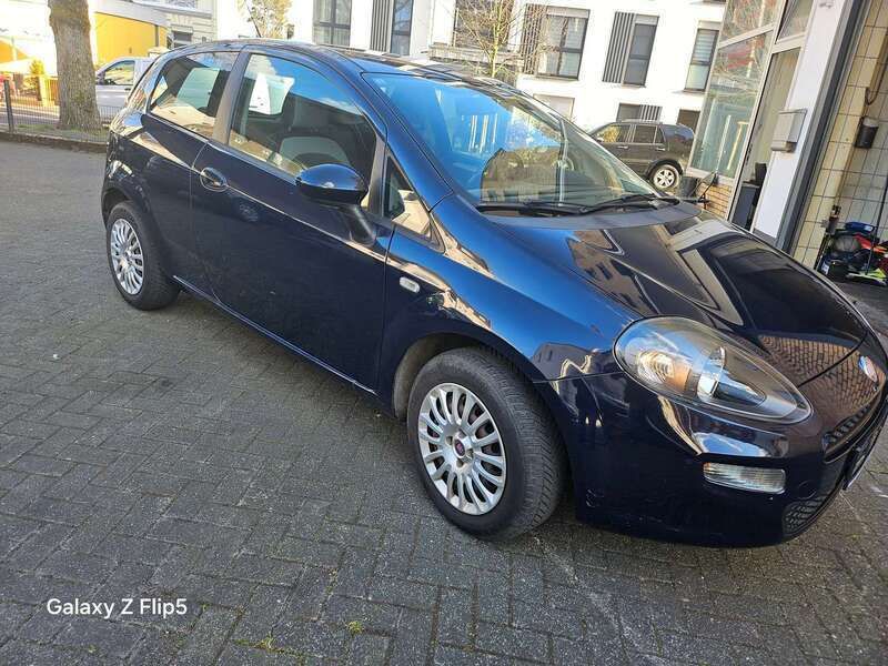 Colore esterno (blu suggestiv Gebraucht 2012 Fiat Punto More Kleinwagen | 3.999 € (Fairer Preis) - Bild 1/4