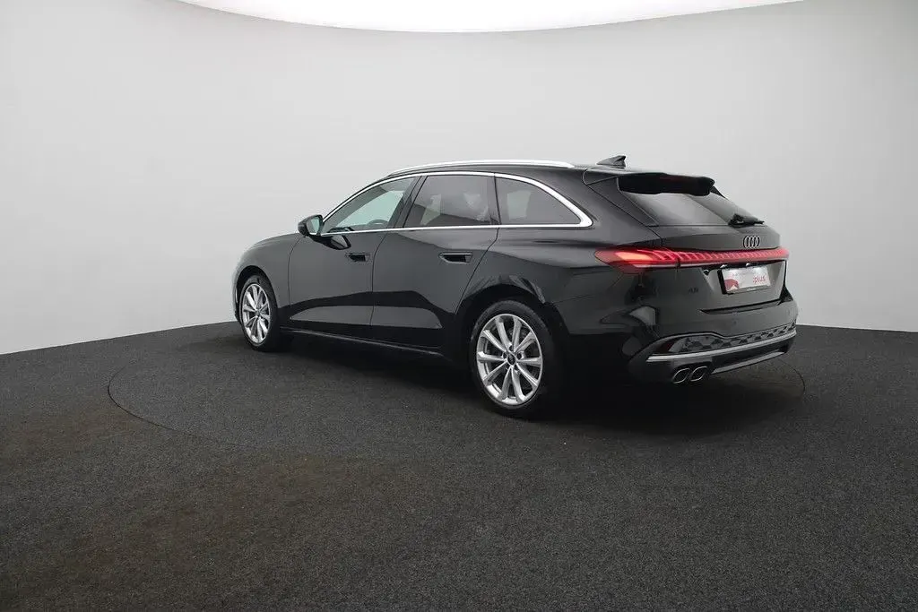Gebraucht Audi A5 Sport 204 PS (150 kW) 2025 Mythosschwarz metallic Kombi