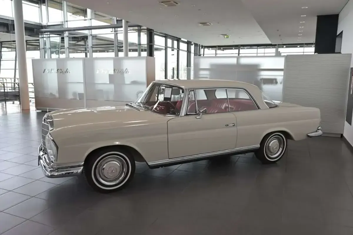 Gebraucht Mercedes 250 SE 150 PS (110 kW) 1966 Grauweiss (ähnlich ral 90 Coupé