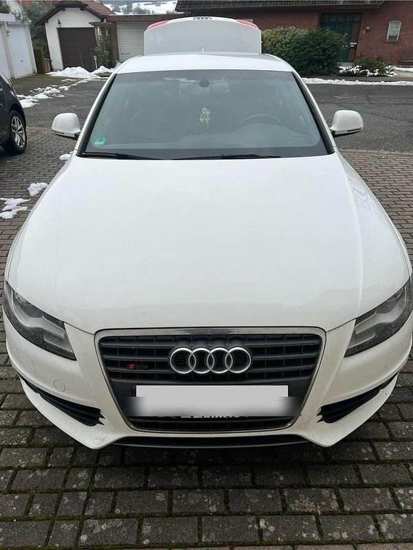 Weiß Gebraucht 2008 Audi A4 Limousine | 6.800 € - Bild 1/4