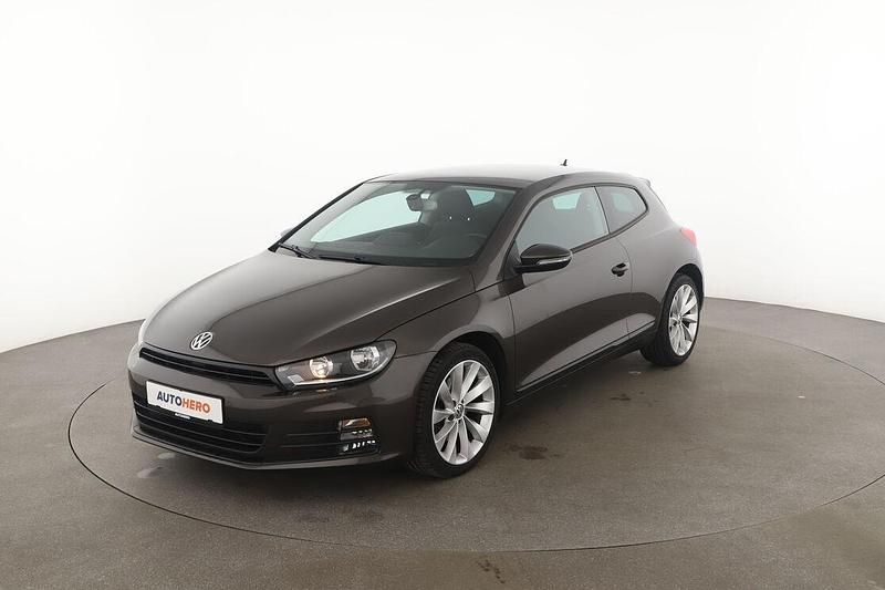 Braun Gebraucht 2018 VW Scirocco Coupé | 17.940 € (Guter Preis) - Bild 1/3