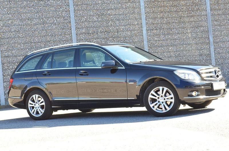 Gebraucht Mercedes C200 184 PS (135 kW) 2009 Schwarz Kombi