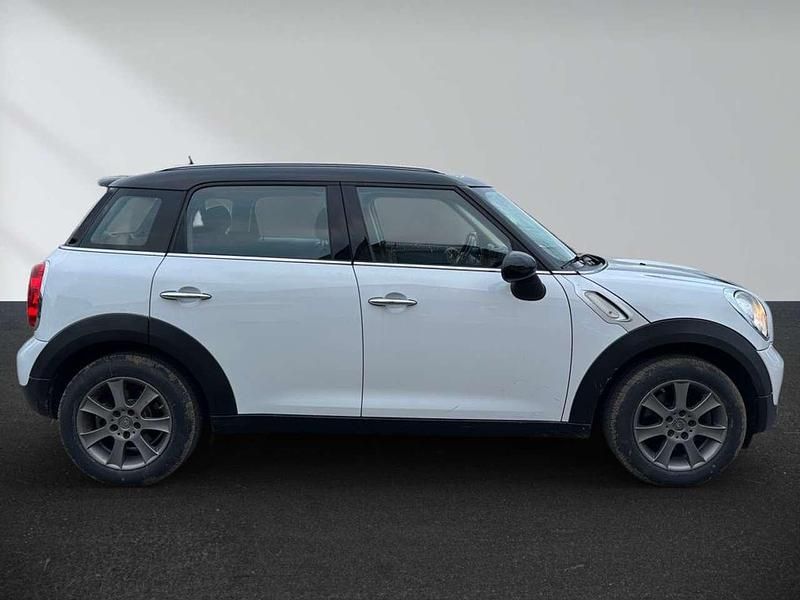 Gebraucht Mini Cooper 122 PS (89 kW) 2014 Light white Kleinwagen