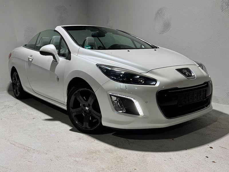 Weiß Gebraucht 2012 Peugeot 308 CC Roland Garros Cabrio | 4.500 € (Superpreis) - Bild 1/4