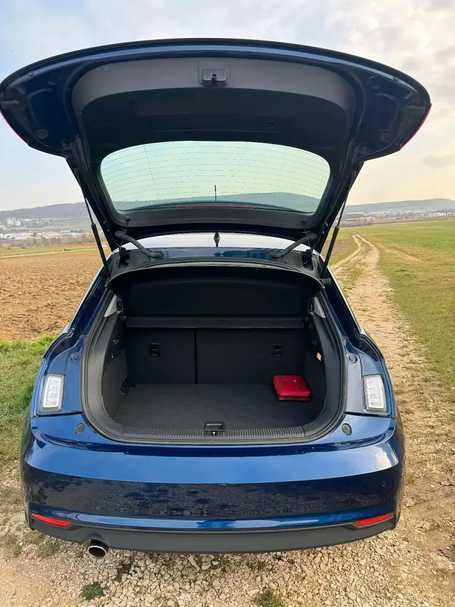 Gebraucht Audi A1 Design 90 PS (66 kW) 2018 Blau Kleinwagen