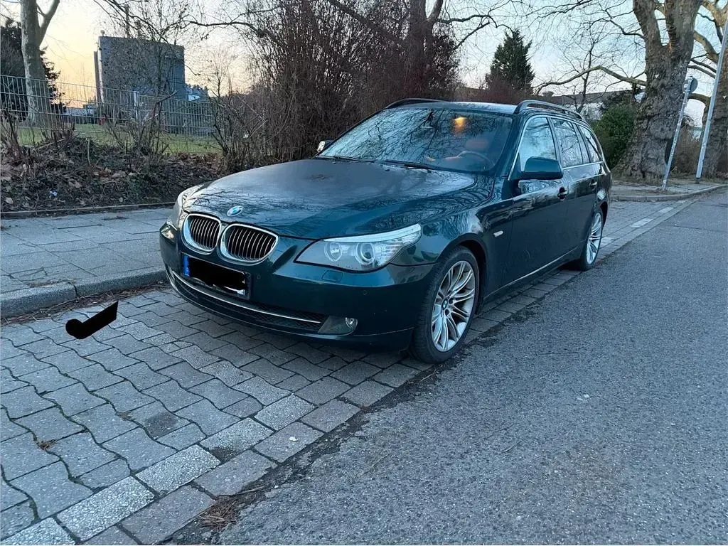 Gebraucht BMW 525 218 PS (160 kW) 2009 Grün Kombi
