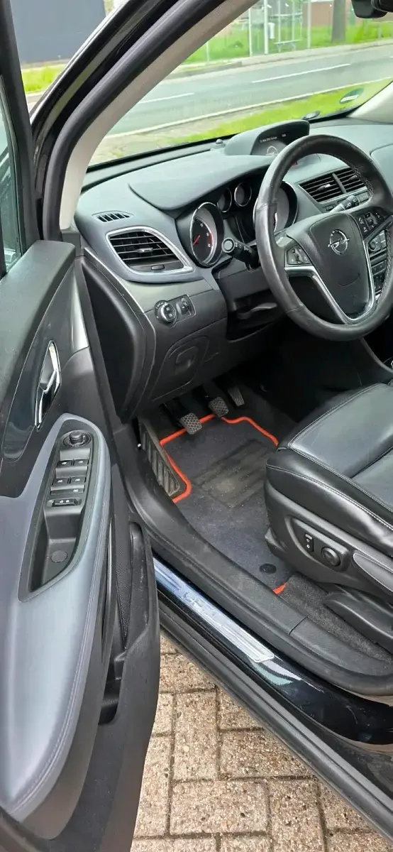 Gebraucht Opel Mokka 131 PS (96 kW) 2014 Schwarz SUV