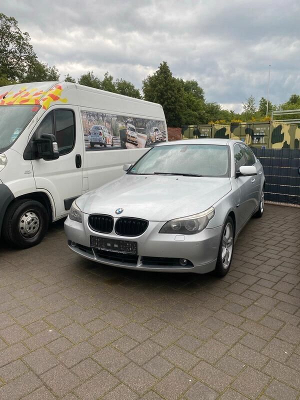 Gebraucht 2005 BMW 525 Limousine | 2.400 € - Bild 1/4