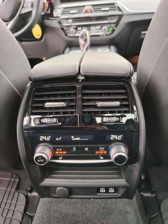 Gebraucht BMW 530 286 PS (210 kW) 2021 Grau Limousine