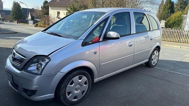Gebraucht Opel Meriva 105 PS (77 kW) 2008 Silber Van / Kleinbus