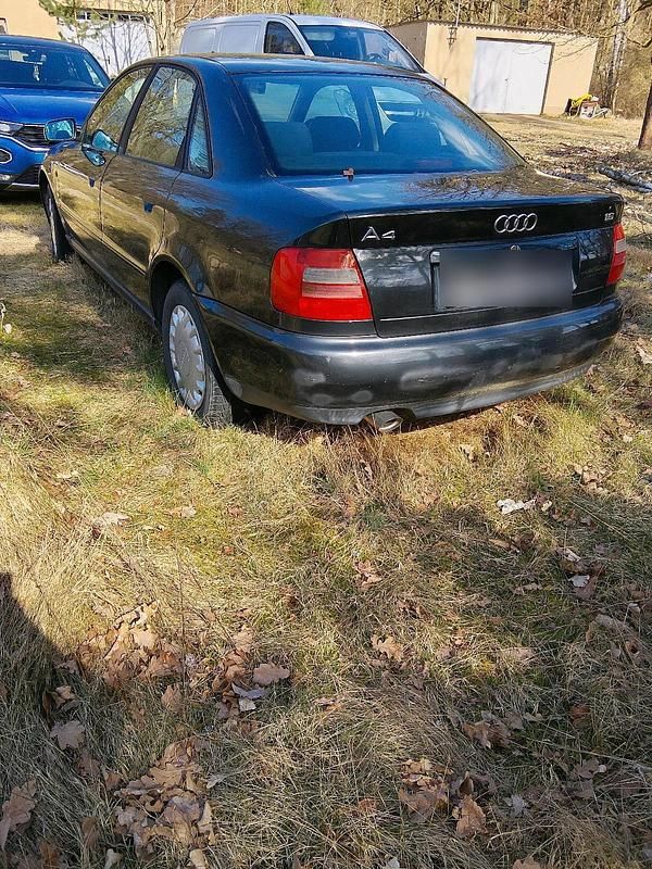 Gebraucht Audi A4 101 PS (74 kW) 1998 Limousine
