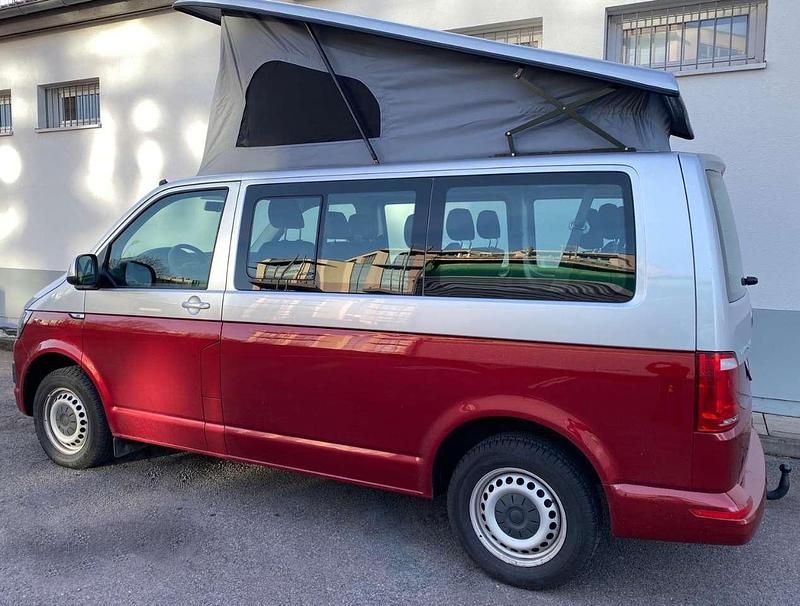 Gebraucht VW California California 150 PS (110 kW) 2018 Silber rot bicolor folierung Van