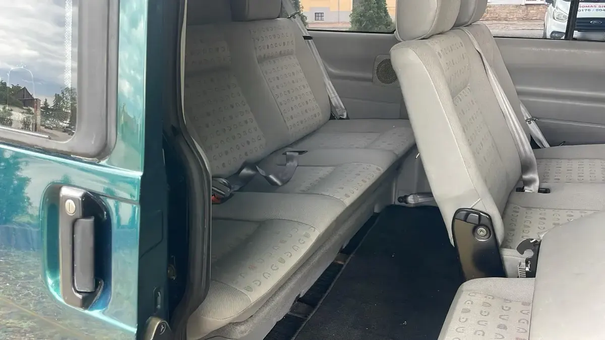 Gebraucht VW Caravelle 102 PS (75 kW) 2000 Grün Van