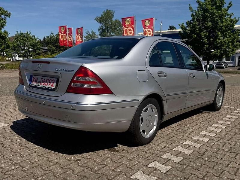 Gebraucht Mercedes C200 Elegance 163 PS (119 kW) 2000 Grau Limousine