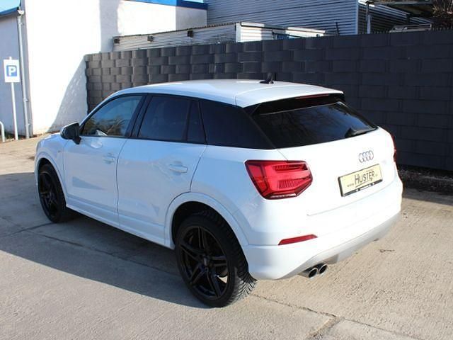 Gebraucht Audi Q2 S-Line 150 PS (110 kW) 2019 Gletscherweißmetallic 7211 (metallic) SUV