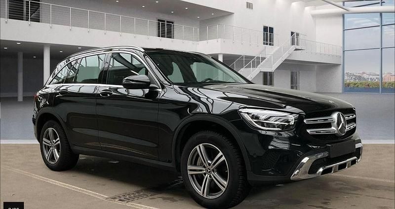 Schwarz Gebraucht 2022 Mercedes GLC300e SUV | 31.890 € (Superpreis) - Bild 1/4