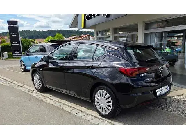 Gebraucht Opel Astra Design & Tech 131 PS (96 kW) 2021 Schwarz Limousine