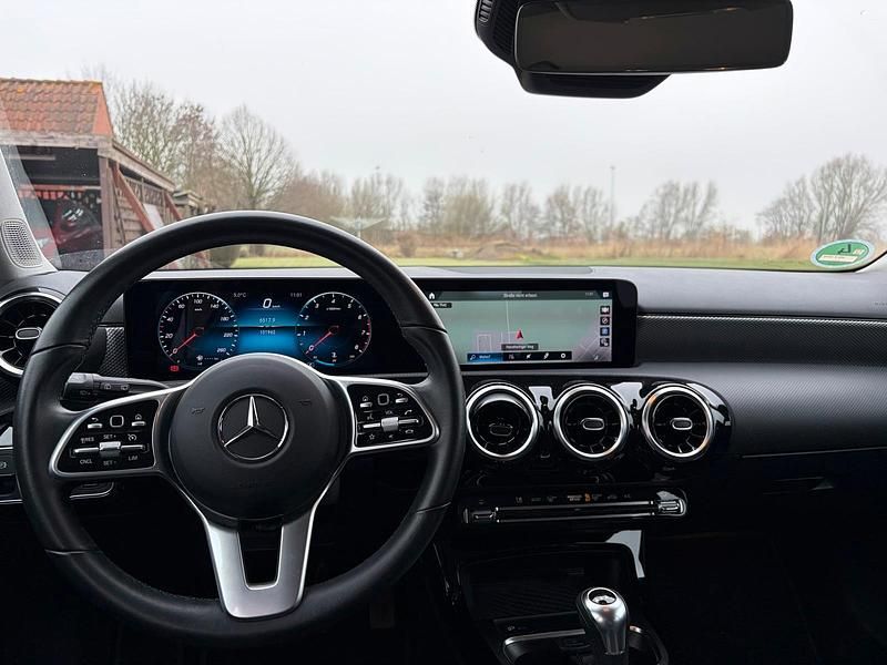 Gebraucht Mercedes A200 163 PS (119 kW) 2020 Schwarz Limousine