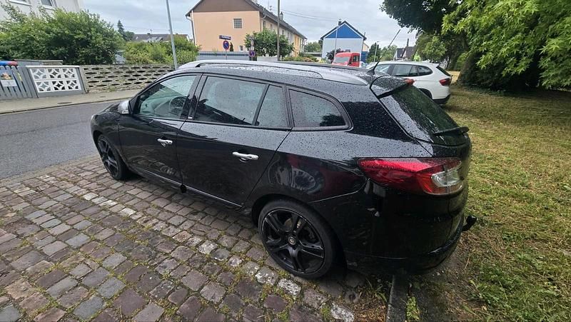 Schwarz Gebraucht 2015 Renault Mégane GrandTour GT Kombi | 12.500 € - Bild 1/4