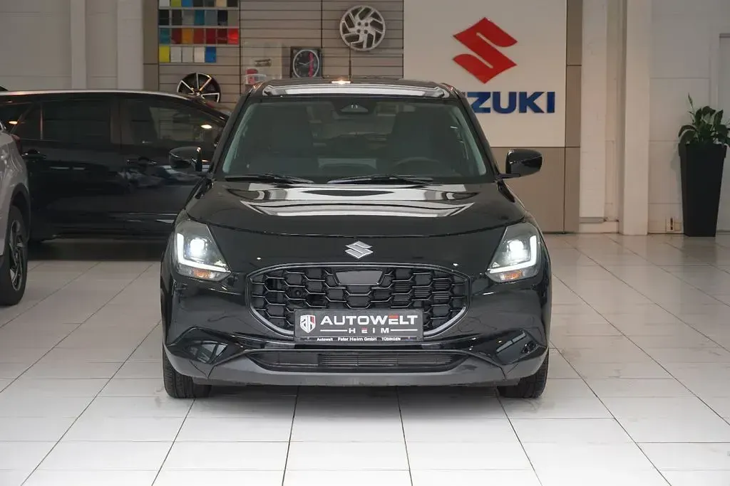 Neu Suzuki Swift Club 83 PS (61 kW) 2026 Schwarz Kleinwagen
