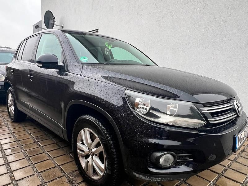 Schwarz Gebraucht 2011 VW Tiguan SUV | 9.999 € (Fairer Preis) - Bild 1/4