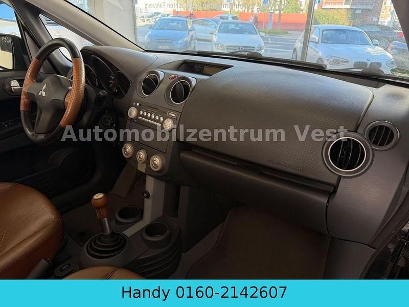 Gebraucht Mitsubishi Colt Invite 109 PS (80 kW) 2008 Schwarz Cabrio