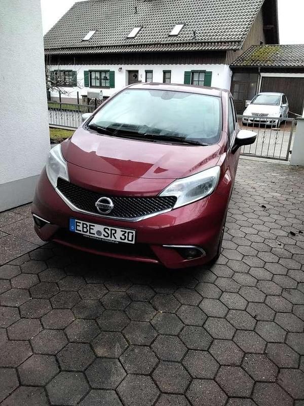 Rot Gebraucht 2015 Nissan Note N-TEC Van / Kleinbus | 7.250 € (Fairer Preis) - Bild 1/4