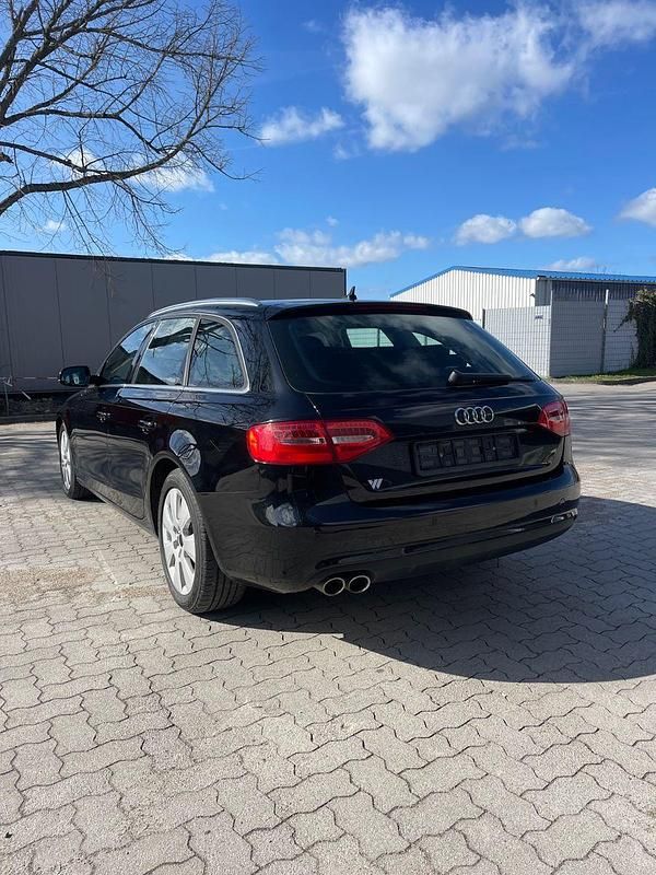 Gebraucht Audi A4 Sport 150 PS (110 kW) 2015 Schwarz Kombi