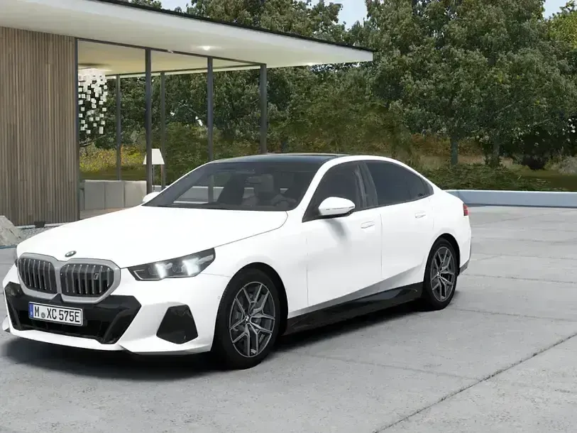 Gebraucht BMW i5 M Sport 289 kW (394 PS) 2025 Weiß Limousine