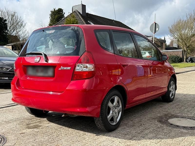 Gebraucht Honda Jazz 78 PS (57 kW) 2008 Rot Kleinwagen