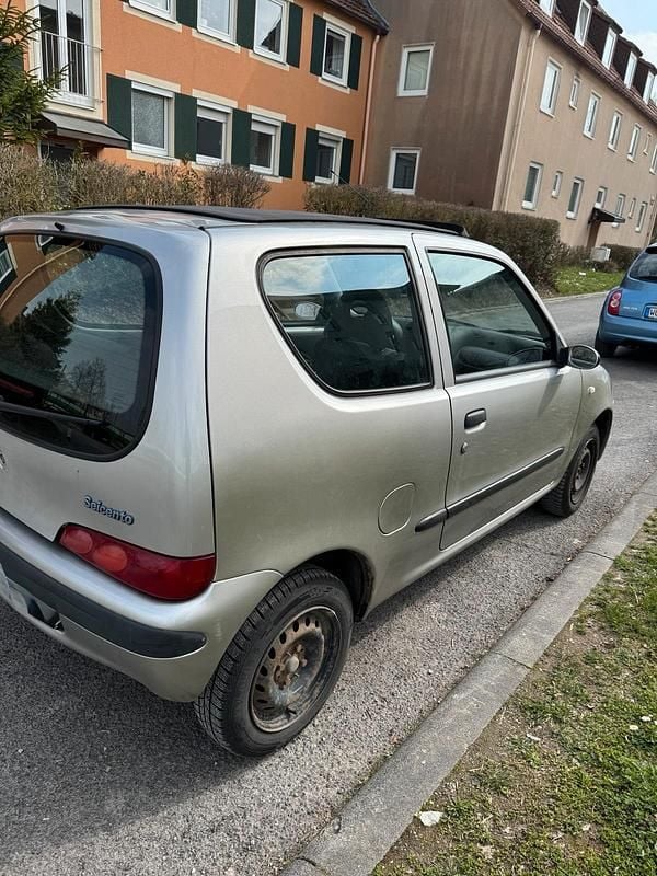 Gebraucht Fiat Seicento 54 PS (39 kW) 2003 Silber Kleinwagen