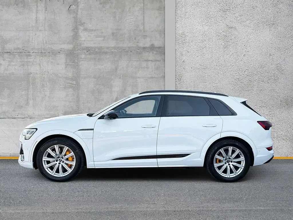 Gebraucht Audi e-tron Sport 369 kW (503 PS) 2022 Weiß SUV