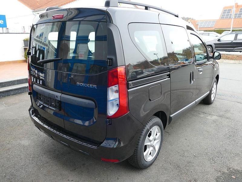 Gebraucht Dacia Dokker 102 PS (75 kW) 2016 Schwarz Van / Kleinbus