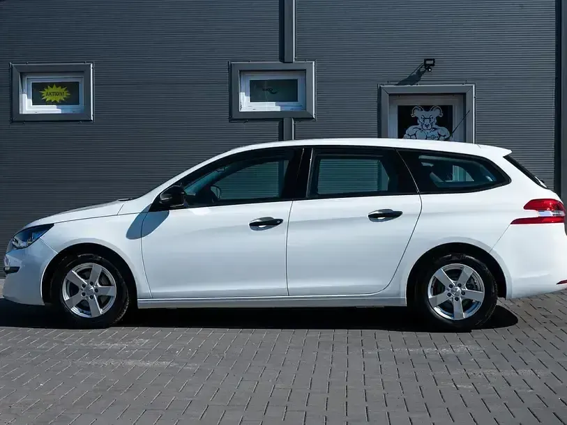 Gebraucht Peugeot 308 Access 110 PS (80 kW) 2014 Lack weiss banquise/deckende l Kombi