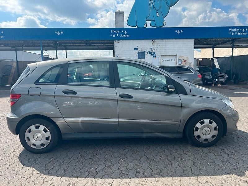 Gebraucht Mercedes B170 116 PS (85 kW) 2006 Beige Van / Kleinbus