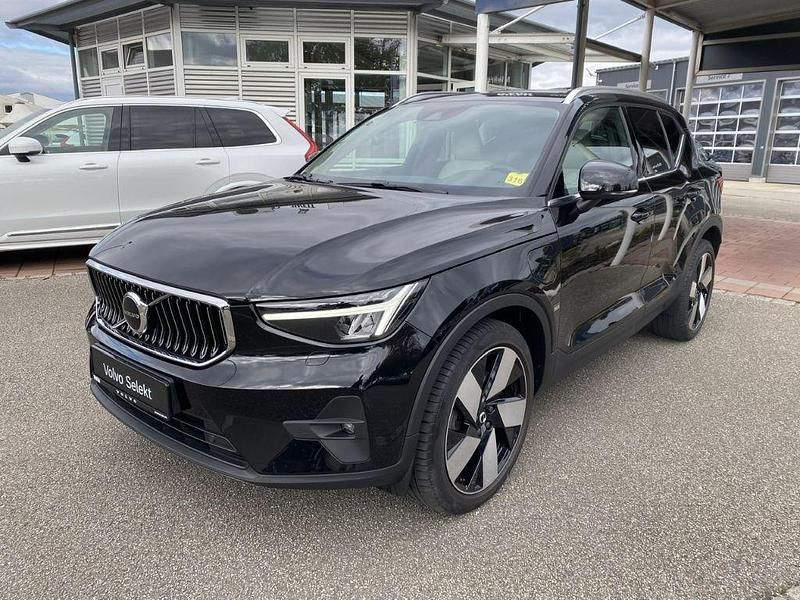 Gebraucht Volvo XC40 Plus 261 PS (191 kW) 2022 Onyx black / metallic SUV